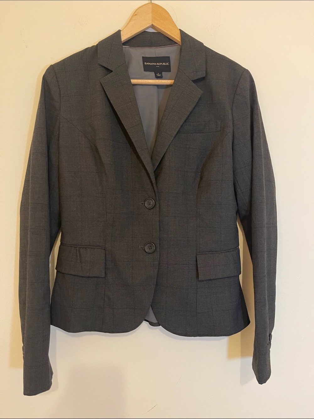 Banana Republic Charcoal Gray Women's Two-Button Tailored Blazer ruffle back